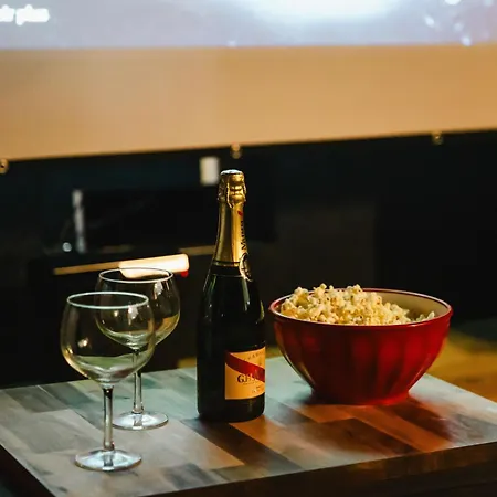 Cinema - Salle Video Projecteur - Netflix Chicheboville