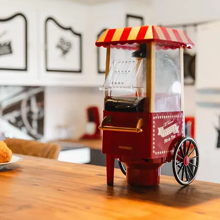 Apartment Cinema - Salle Video Projecteur - Netflix Chicheboville